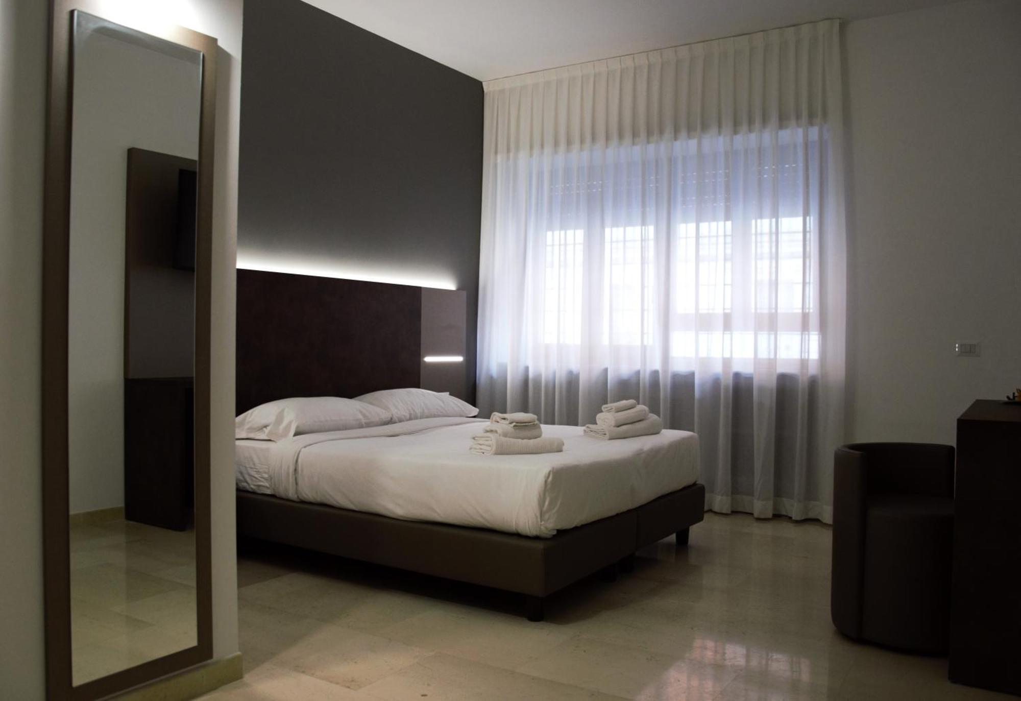 Domus Dea Roma By Trinita, Rome